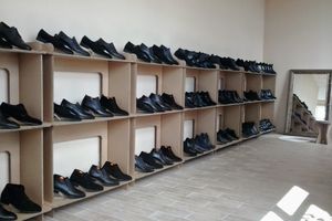 Мебель для выставки обуви